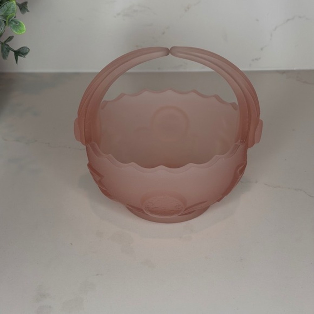 Vintage 1980s Lenox Imperial Pink Frosted Satin Glass Buttons‎ & Bow Basket 5"